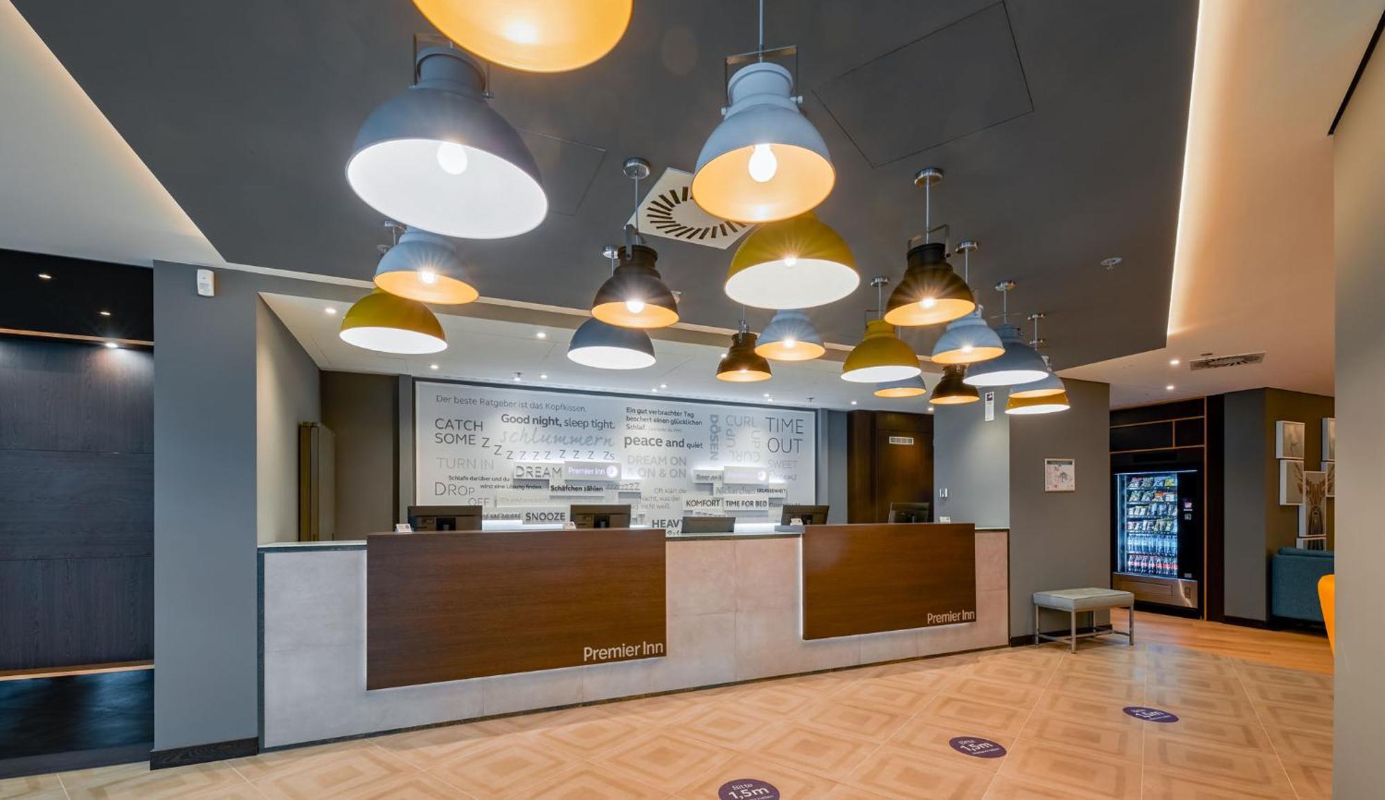 Premier Inn Stuttgart City Europaviertel Eksteriør bilde