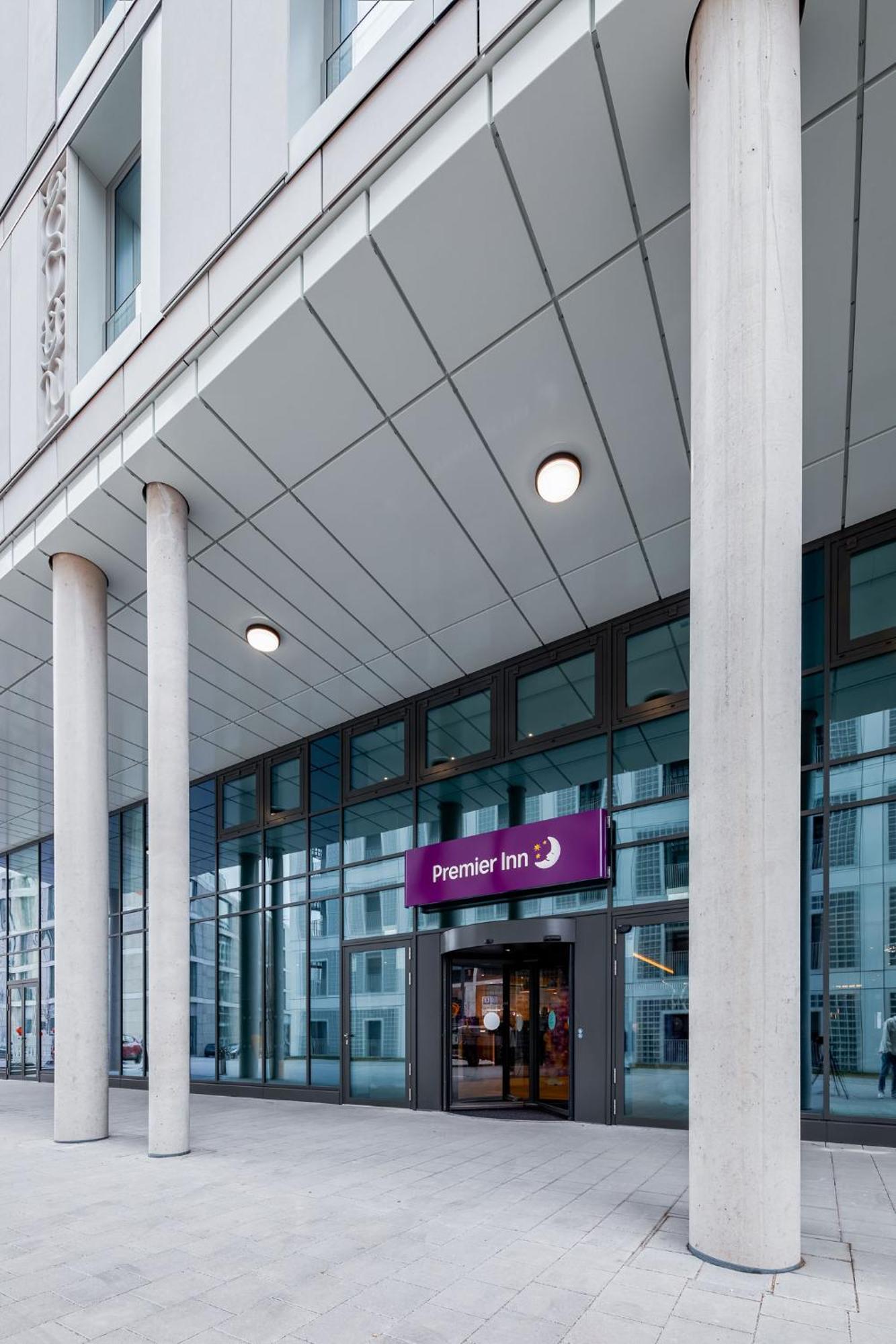 Premier Inn Stuttgart City Europaviertel Eksteriør bilde